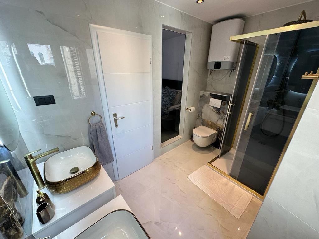 Madonna Luxury Rooms Сплит Екстериор снимка