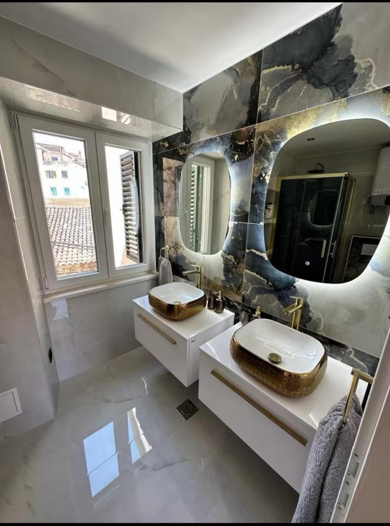 Madonna Luxury Rooms Сплит Екстериор снимка